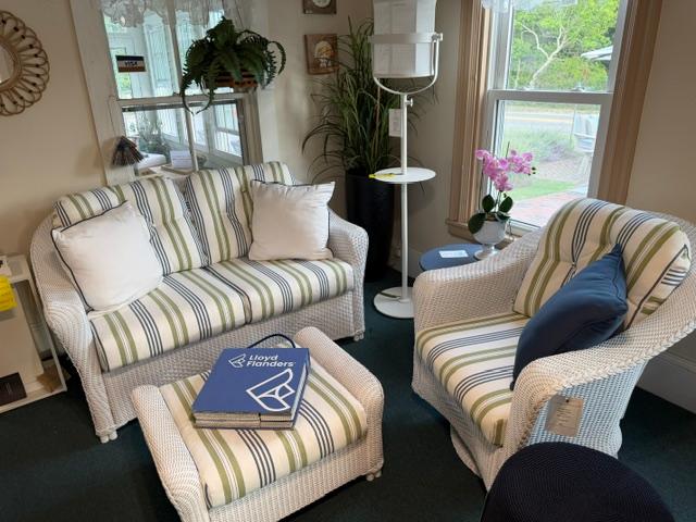 Seating Set | Lloyd Flanders
